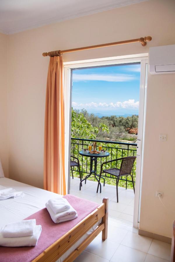 Amarandos Studios With Swimming Pool By Imagine Lefkada ซูกาเลดส์ ภายนอก รูปภาพ
